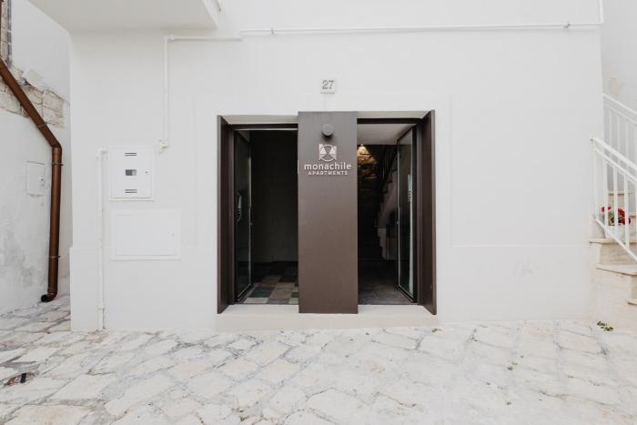 Monachile Apartments & Terrrace- Housea