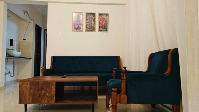 Bamboo Stays Posh 2bhk with Sky Garden