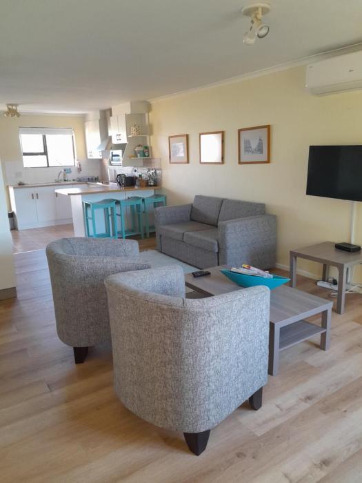 Luxury Studio sleeps up to 3 adults - Sunset Beach