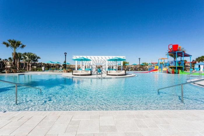 Luxury 5 Bedroom w Private Pool Close to Disney 8875