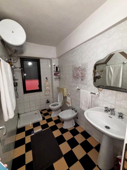 Apartament ne qender te Durresit