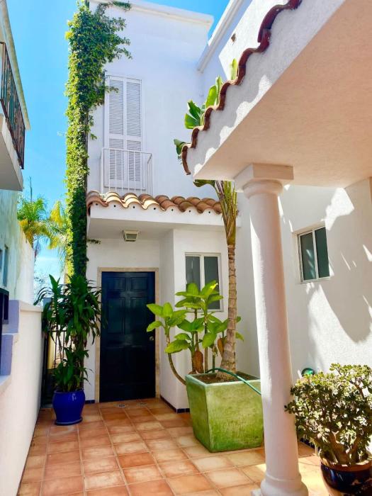 Real Del Mar Tijuana Apt for 2 guests