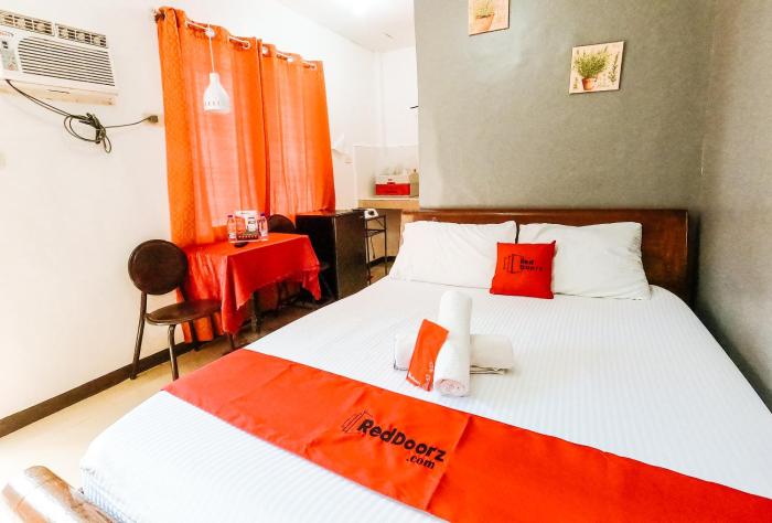 RedDoorz @ Gaeas Apartment Panglao