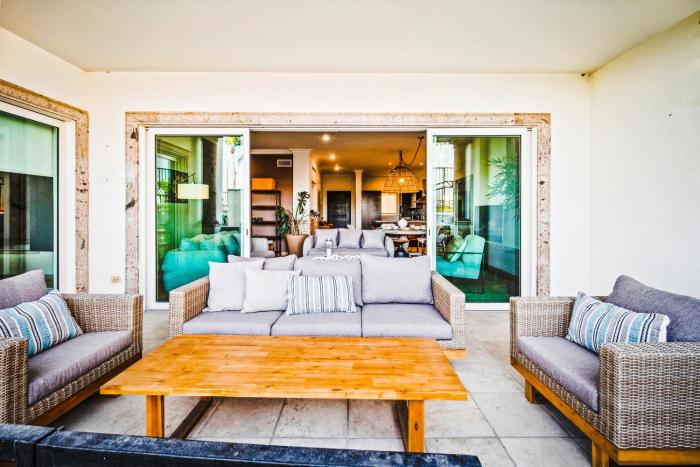 Casa Cascada Cabo Poolside Retreat, Minutes from Beach!