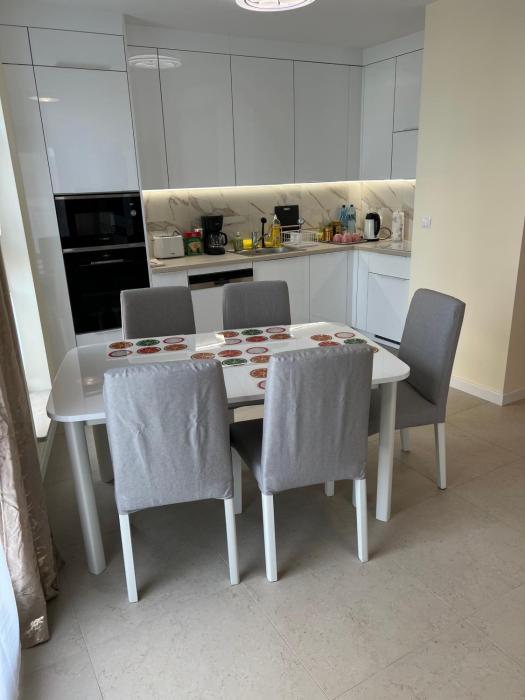 Premium 3-room Apartment balcony 80m2 free Parking