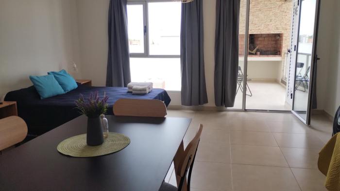 APA Leviosa- departamento nuevo con parrilla en el balcón