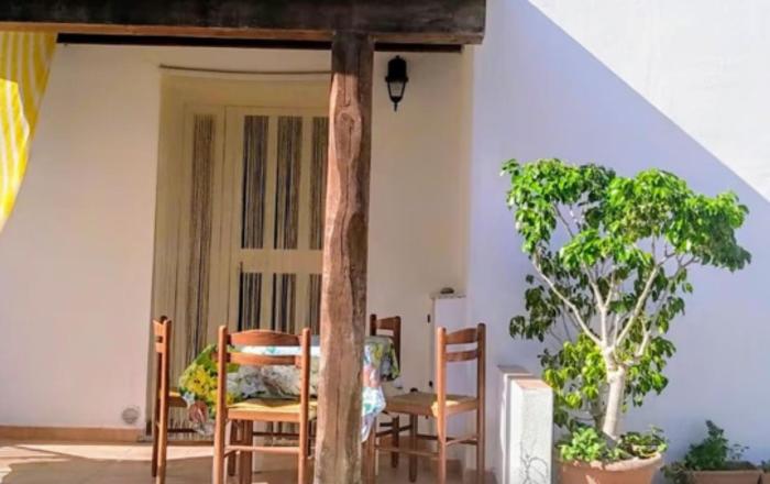 Foximanna on the North floor in a villa surrounded by greenery facing the sea