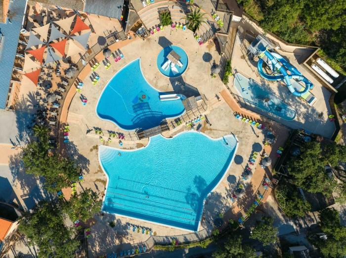 ZEcamping 5 club enfant parc aquatique bat et restaurant