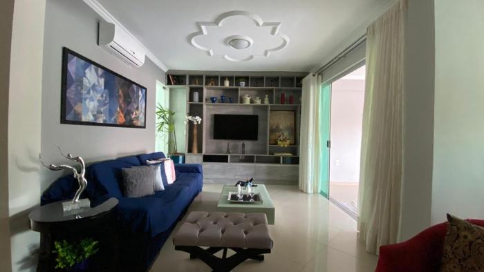 Cop 30 home with garden and lake