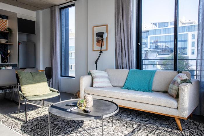 Four on O - Entire rental unit - Sea Point - 1 min from beach