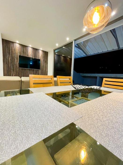 601S Penthouse moderno con Parqueo Incluido