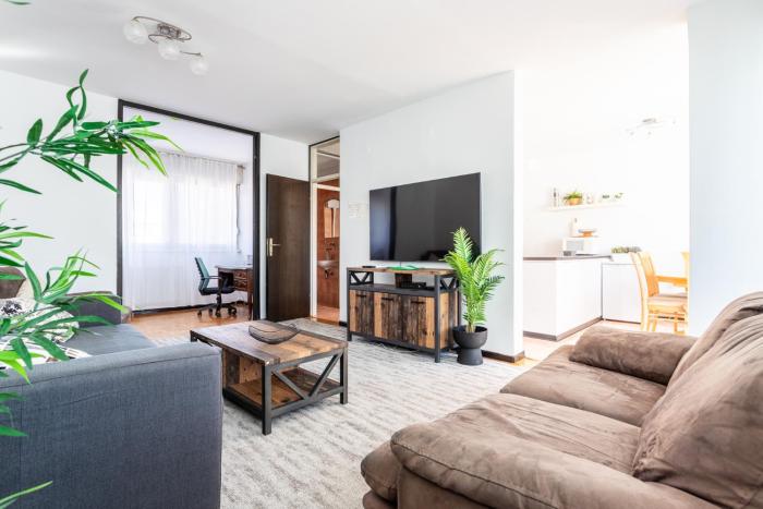 Spacious 3 bedroom apartment Chiara near beach & Old Tovn