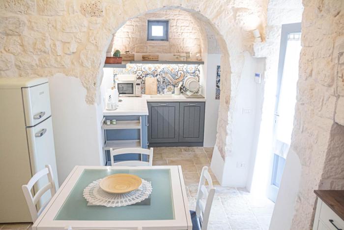 Trulli Ofride by In Puglia service