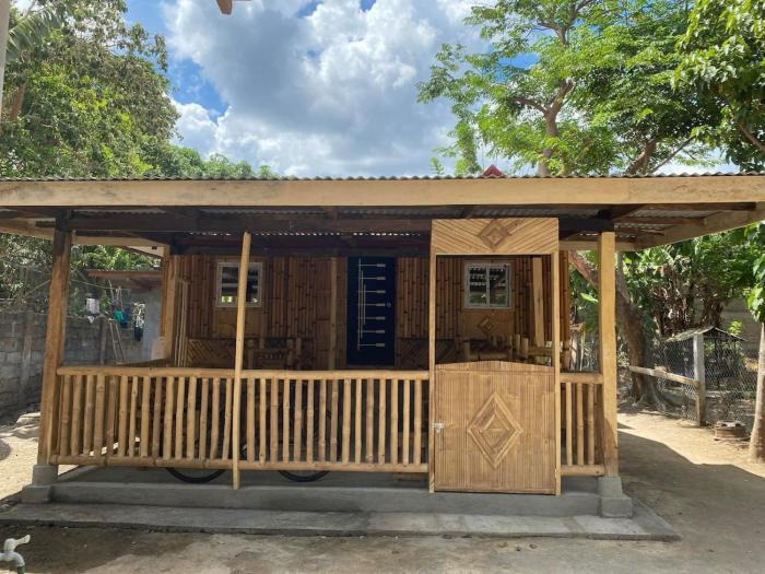 La Ahoy Rest House and Resort