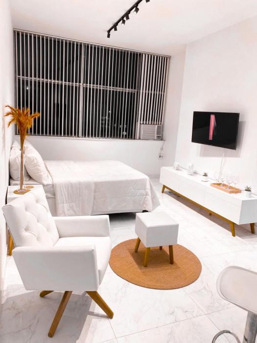 Ótima localização no Centro do RJ, frente ao metrô