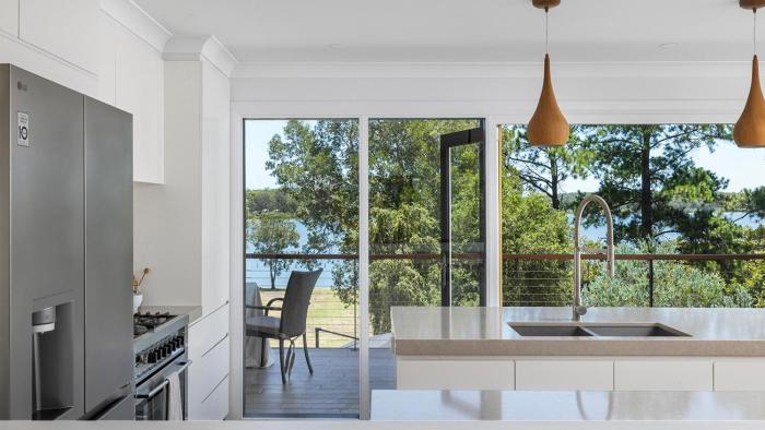 Rivers Edge Oasis -Karuah, Infinity Pool and Private Cinema room