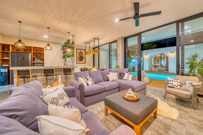 650m to Pererenan Beach a Lux 3bd Villa with Rooftop