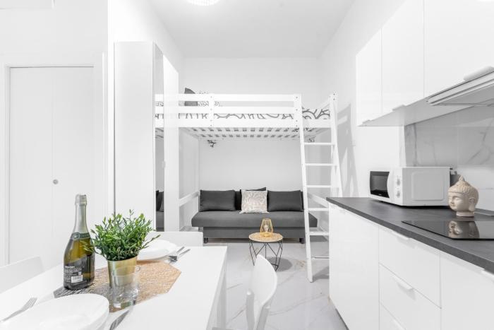 ARQ16 - Duomo-Loreto - Central - Modern