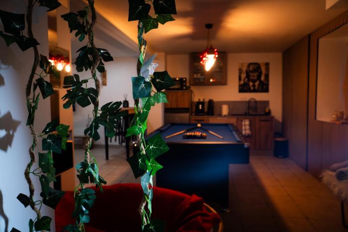 Perle deau-Love Room-Jacuzzi-Sauna-Proche Montbéliard et Belfort