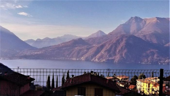 CASA di SILVA tra MONTI e LAGHI PERLEDO REGOLEDO