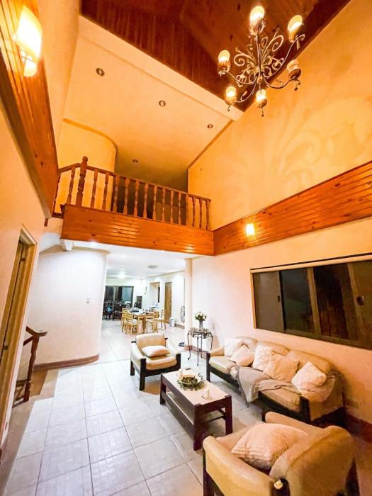 Spacious Family House in Tagaytay with Billiards, Garden, and Courtyard
