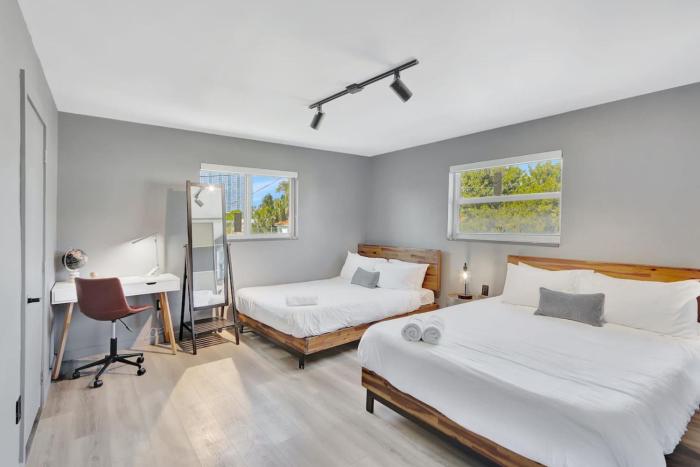 Newly Renovated 1BR Condo Near South Beach