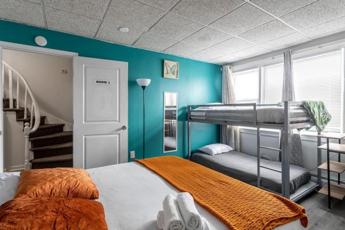 Spacious 4BR 1BA Duplex Apartment Near NYC