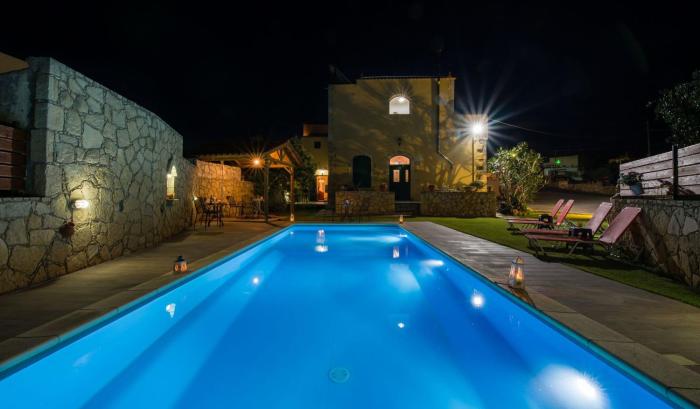Skandalis Apartments with pool