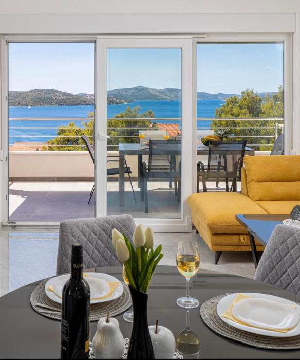 VILLA PALAVRA - Apartments With Amazing Sea Views and Heated Pool