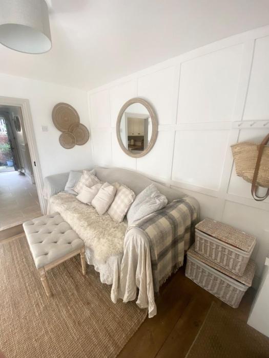 Charming One Bed Cottage in Historic Market Town