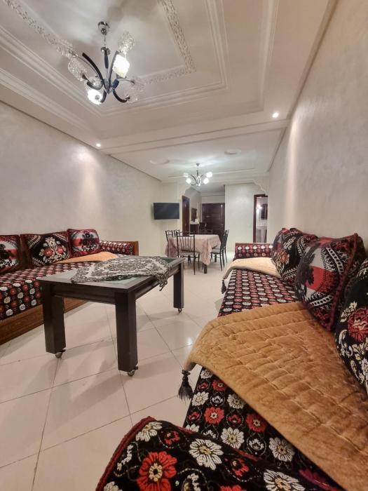 Relaxing Stay Close to Everyting