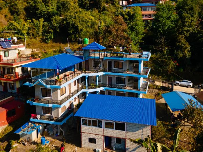 Mishas Hotel and Restaurant