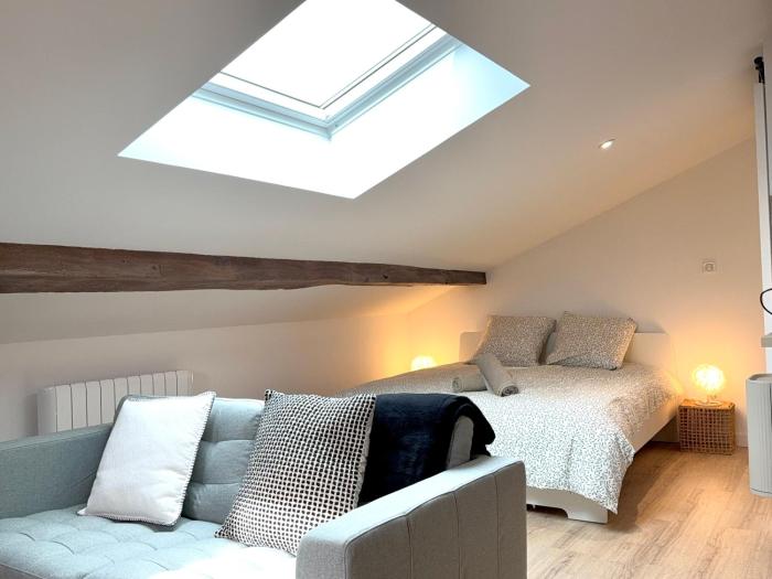 Rive Gauche Élégante