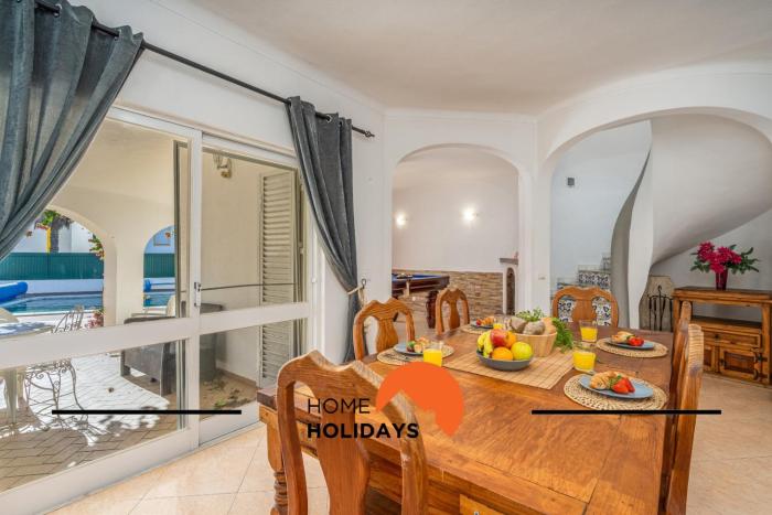 #278 Fonte dos Leoes by Home Holidays