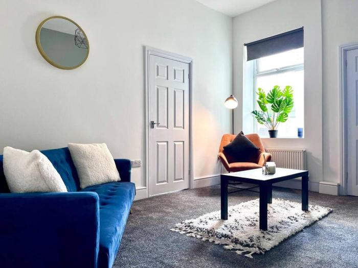 Devon-2 Bdrm Sleeps 4 Great for Contractors