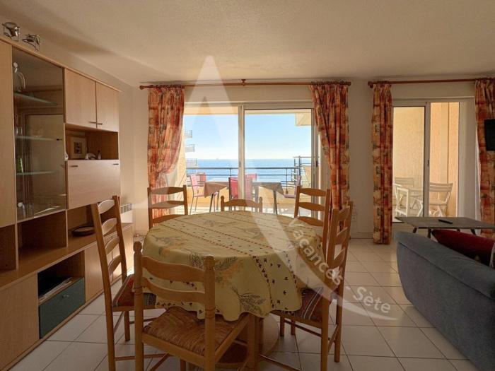 appartement 1 chambre avec terrasse vue mer dans residence avec piscine