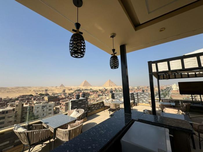 Pyramids Heart Hotel