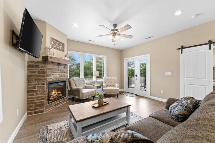 Spacious, Free Tickets, Indoor Pool, Outdoor Pool, Hot Tub