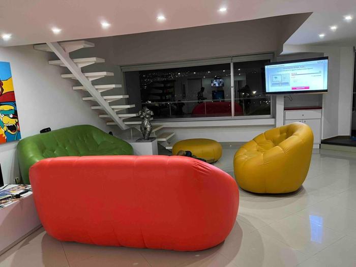 Spectacular PH with office in front of Perisur