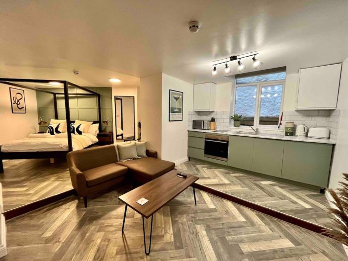 Stylish Studio Apartment on Torquay Harbourside!