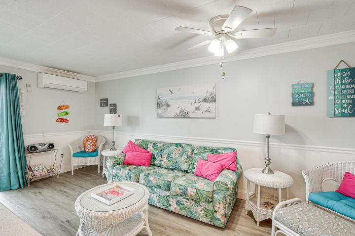 Steps to Sand! 1st-Floor Family Unit in Ocean City