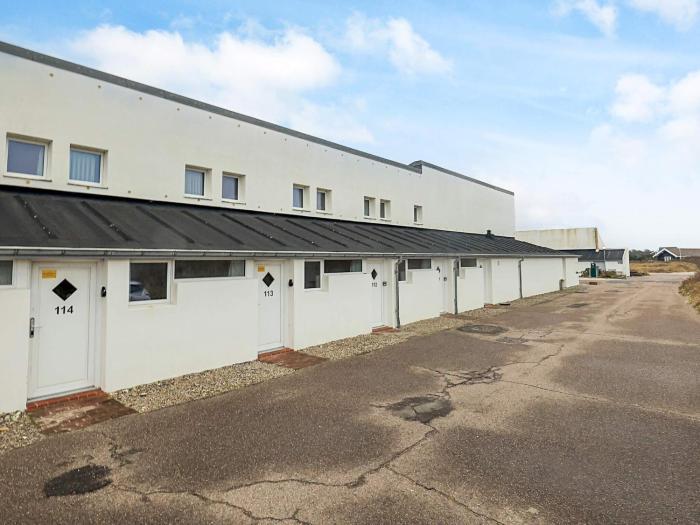 6 person holiday home in Brovst