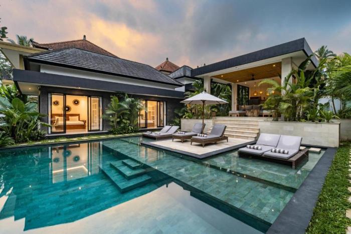 Luxury Escape 6 BR Tropical Private Villa CYN