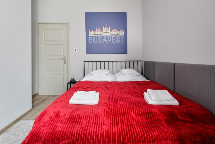 Downtown Apartment House Red