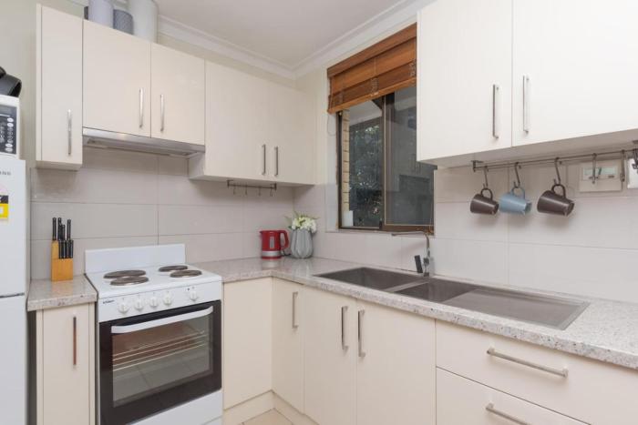 2 BR getaway - Almost 5km to CBD and 10km to airport