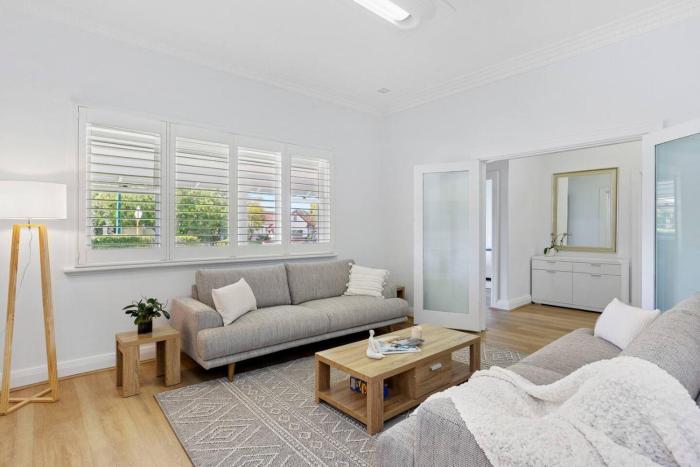 Ardross Delight, Gem with Pool, Garden and Parking