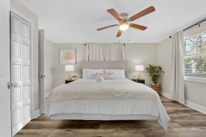 Prime Tampa Loc Near Ybor City 4 Bedrooms 6TVs