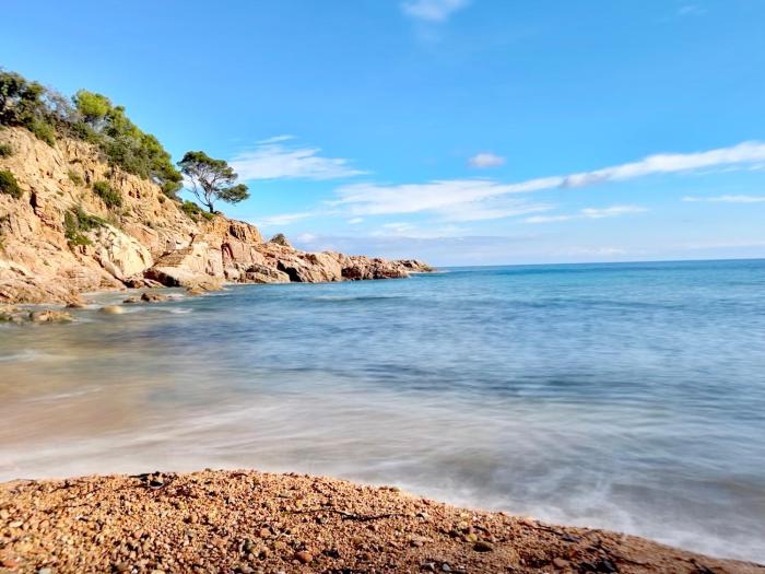 ⭑ Sea views + private beach. What else? ⭑