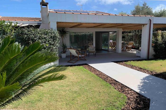 Villa Maria Cristina, modern villa near beach