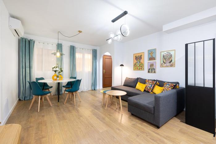 H2M Feijoo close to city center in a quiet area